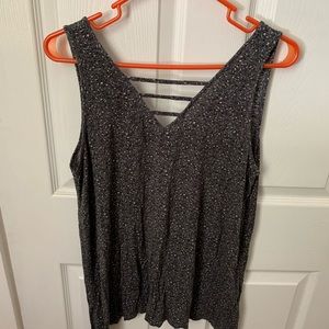 Super comfy grey cheetah tank top with detail in front